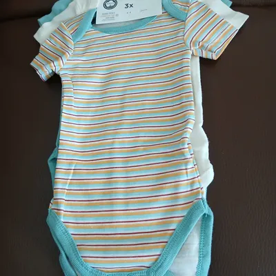 lot 3 bodies manches courtes garcon tex baby 60 cm 3 mois